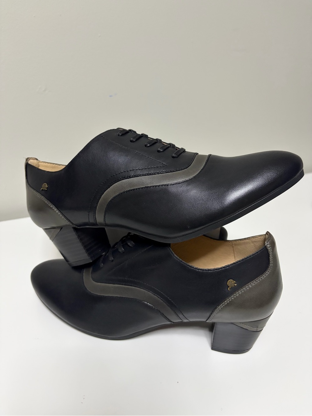 Goodomien Women’s Black & Grey Leather Oxford Chunky Heel Pumps Size 40 / US 9 - Picture 11 of 15